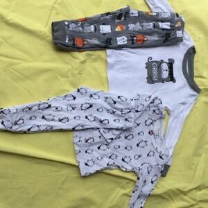 Baby pj bundle of Halloween and xmas pj's